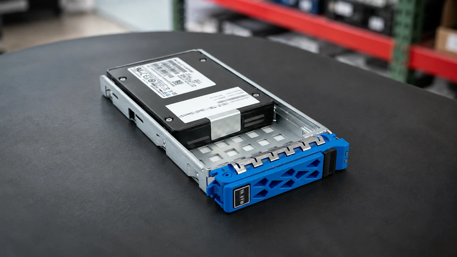 NetApp X4032B SP-4032A 15.3TB NVMe SED U.2 SSD · illustration